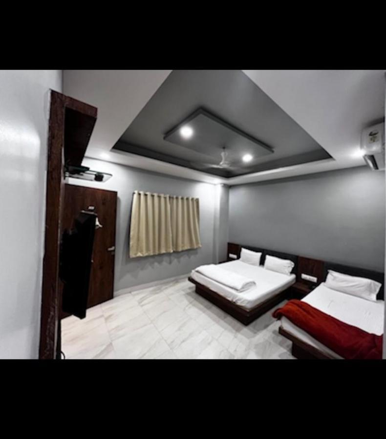 Hotel Shankar اوجاين المظهر الخارجي الصورة