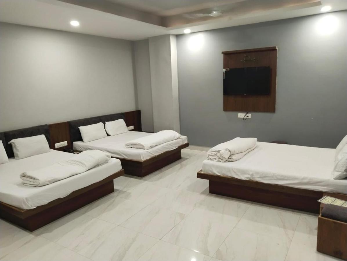 Hotel Shankar اوجاين المظهر الخارجي الصورة